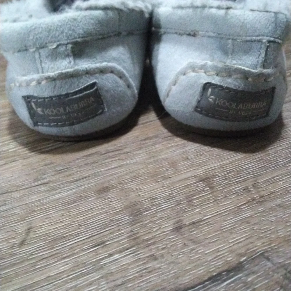 NWT: KOOLABURRA BY UGG; GIRLS RILEY SHIMMER MOCCASINS SLIPPERS. - Picture 5 of 8